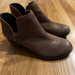 Sorel women's booties. So comfortable!!!